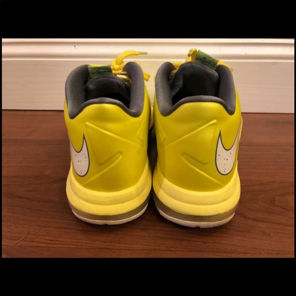 Nike Air Max Lebron X Low, Sonic Yellow - Picture 4 of 8